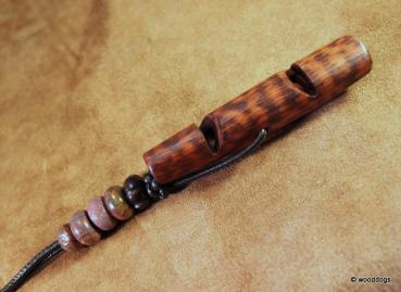 Schlangenholz Doppelpfeife Nr. 1 mit Pfeifenband