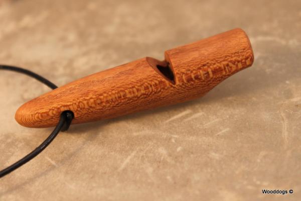Hundepfeife Mandelbaum mini