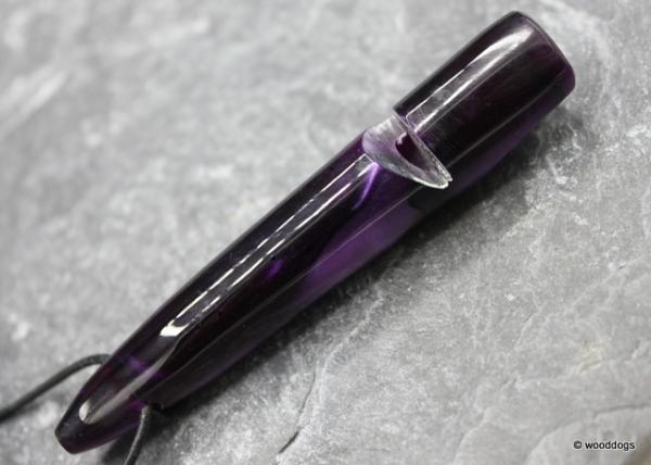 Hundepfeife aus Acryl lila