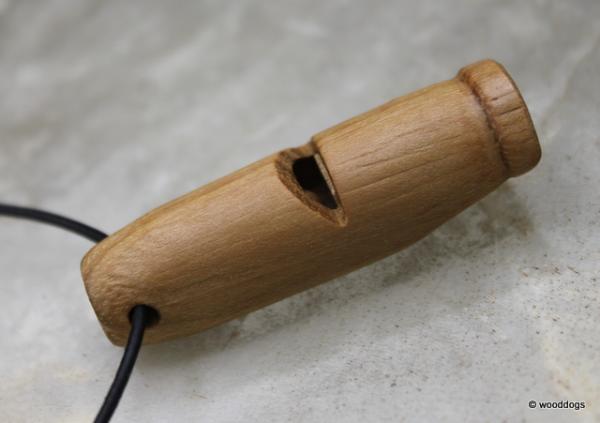 Trillerpfeife Akazie mini mit Beissrille